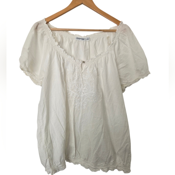 St. John's Bay Tops - St. John's Bay White Short Sleeve Blouse Size XL